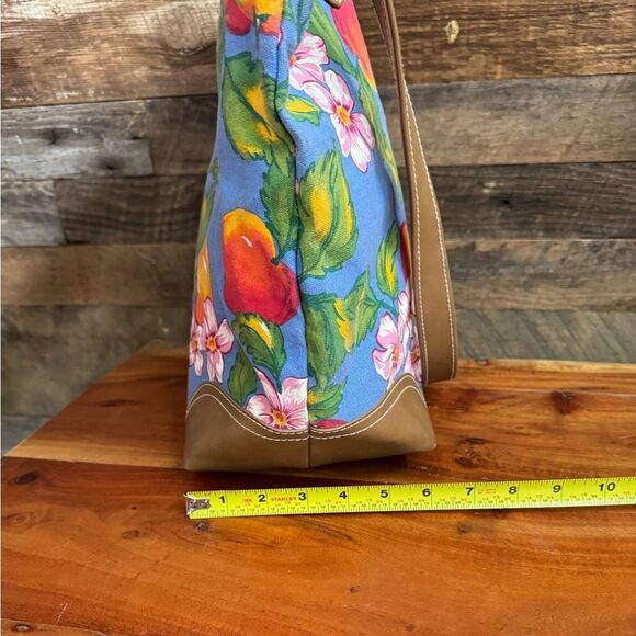 Liz Claiborne Fruit Floral Canvas Tote Bag Tan Trim Large Zip Top - Picture 10 of 12